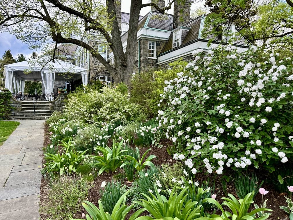 Wave Hill Garden Cafe and the Kate French Terrace outdoor dining area